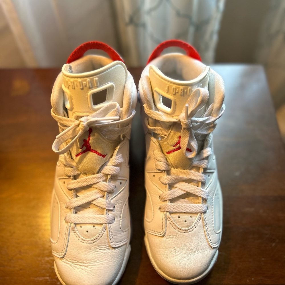 Jordan Retro 6(Red and White)